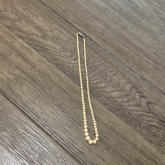 VINTAGE yellow pearl necklace - Picture 7 of 8